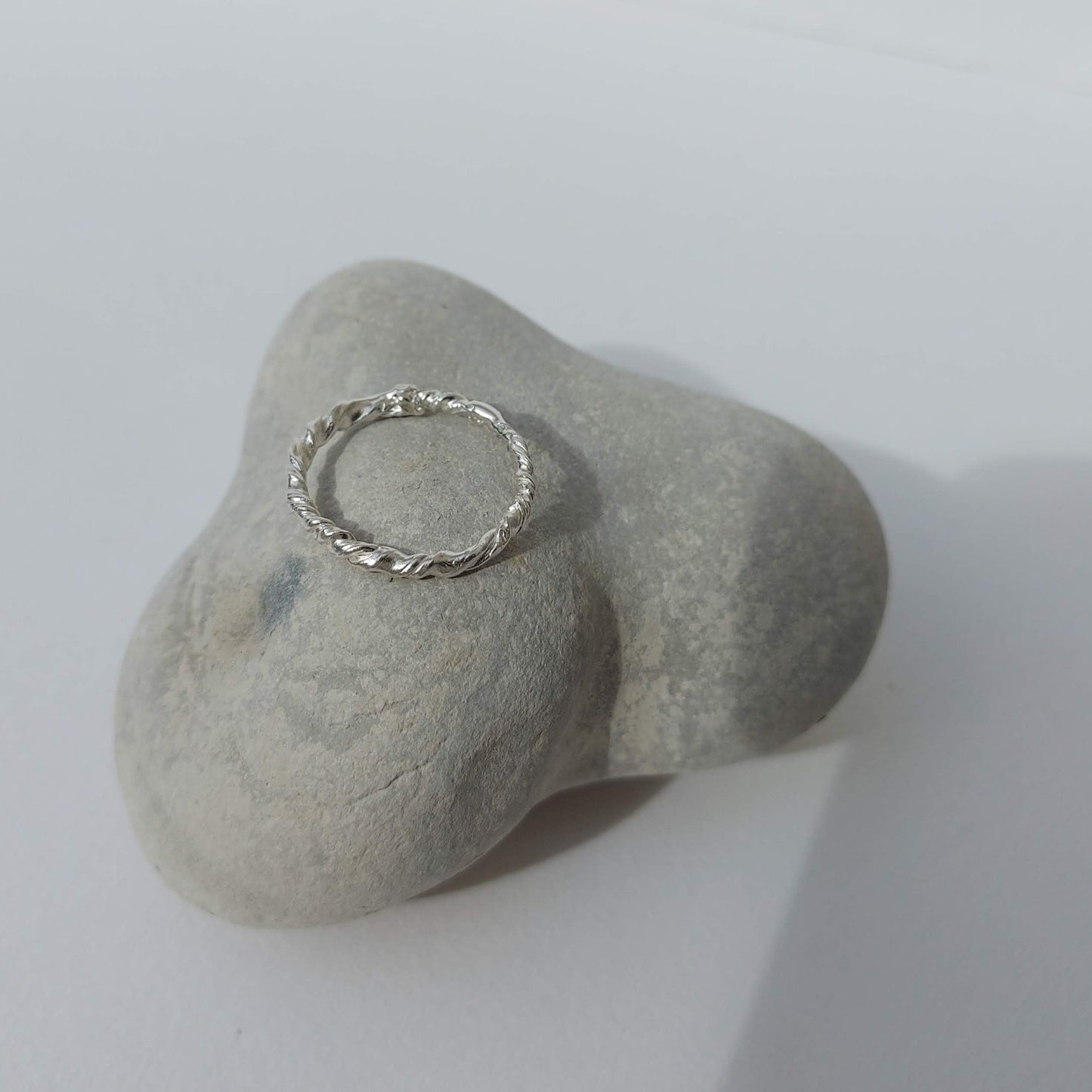 Textural twisted silver ring n°011 size 57