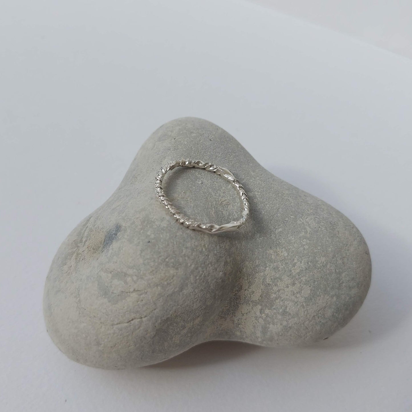 Textural twisted silver ring n°012 size 61