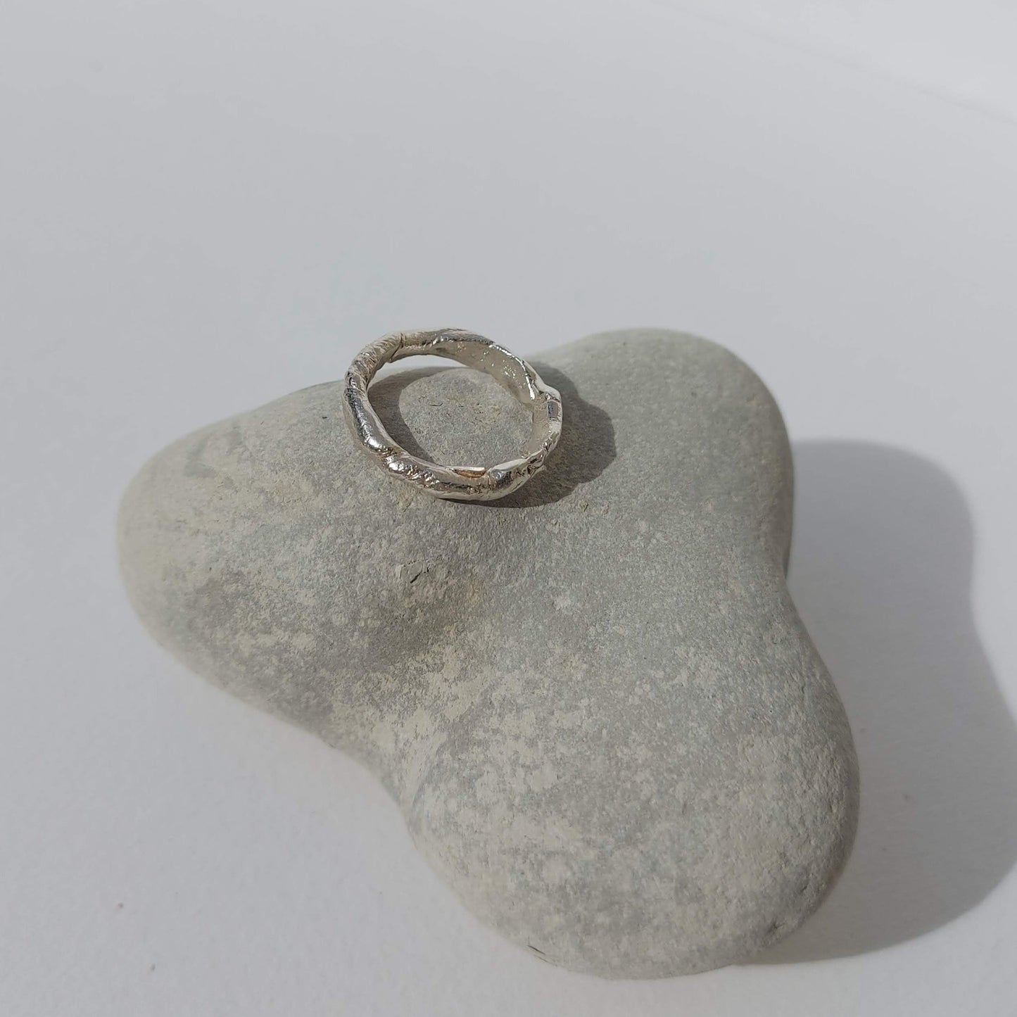 Textural twisted silver ring n°015 size 49